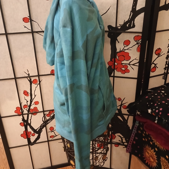 PINK Victoria's Secret Blue Camo Hoodie L/XL - Picture 3 of 7